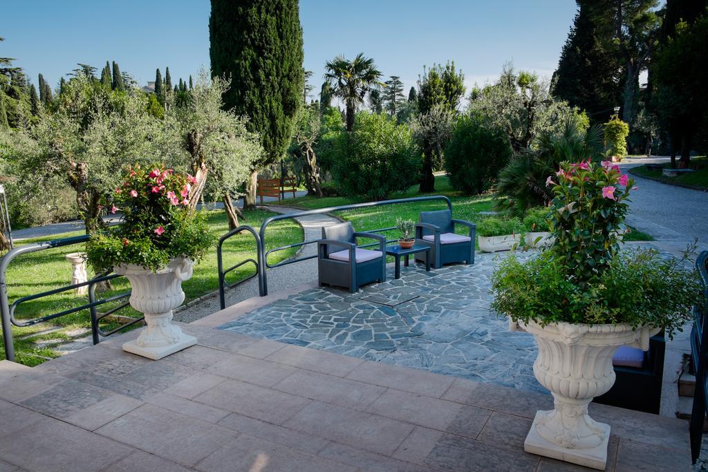 Hotel Mon Repos Sirmione Eksteriør billede