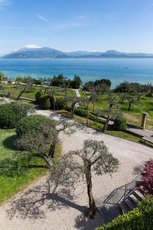 Hotel Mon Repos Sirmione Eksteriør billede